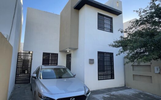 casa en venta lagos de zirandaro