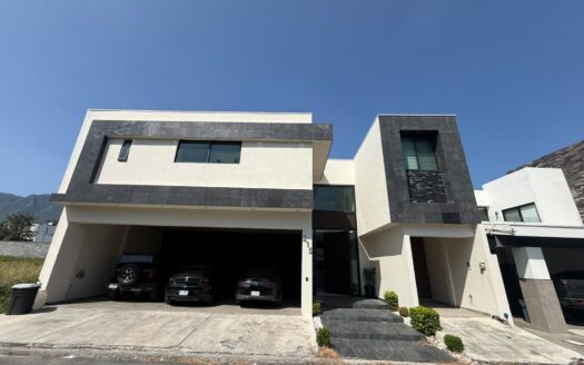 Casa en Venta El Uro en Monterrey, N.L.