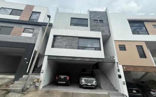 Espectacular Casa en Venta Lomas del Vergel, Monterrey, N.L.